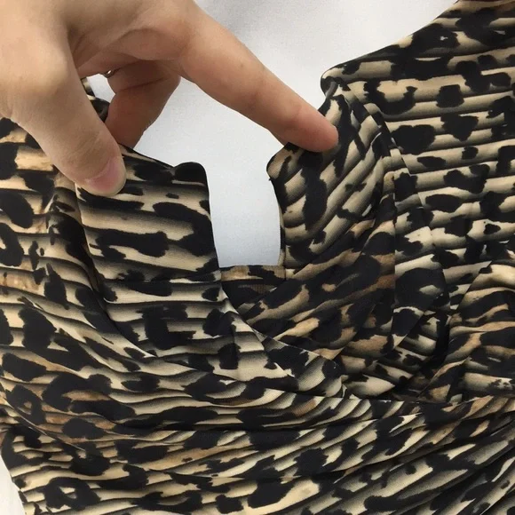 MiracleSuit Women’s Purrfection One-Piece Swimsuit Size 10 Like-NEW Condition - Picture 3 of 7